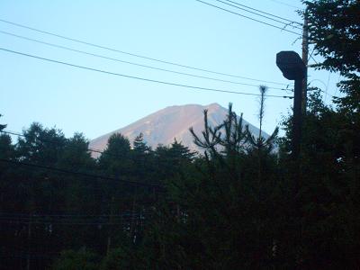 朝の富士山.jpg