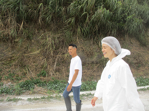 中々見ることができない養鶏の現場、ぜひチェックしてみて下さい。