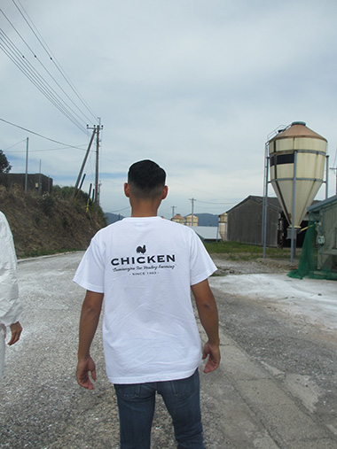 出迎えて下さったスタッフの皆さんの“白T姿”！