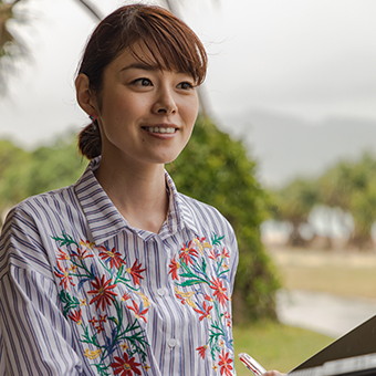 帰路につく川瀬良子