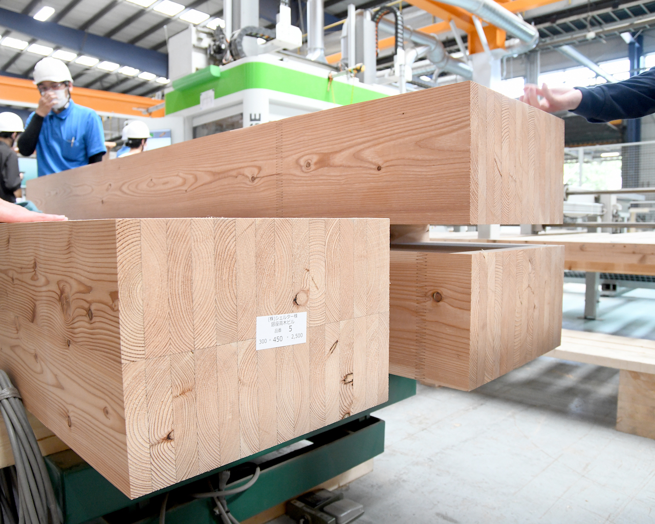 銀座高木ビルに使用した多摩産の木材