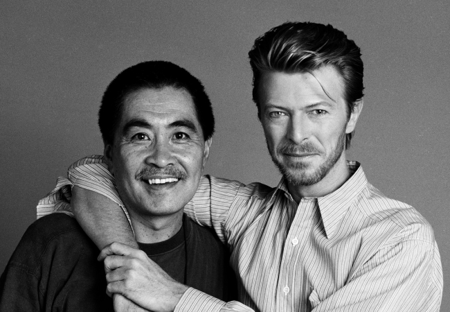 鋤田正義with David Bowie (C) Photo by Mark Higashino