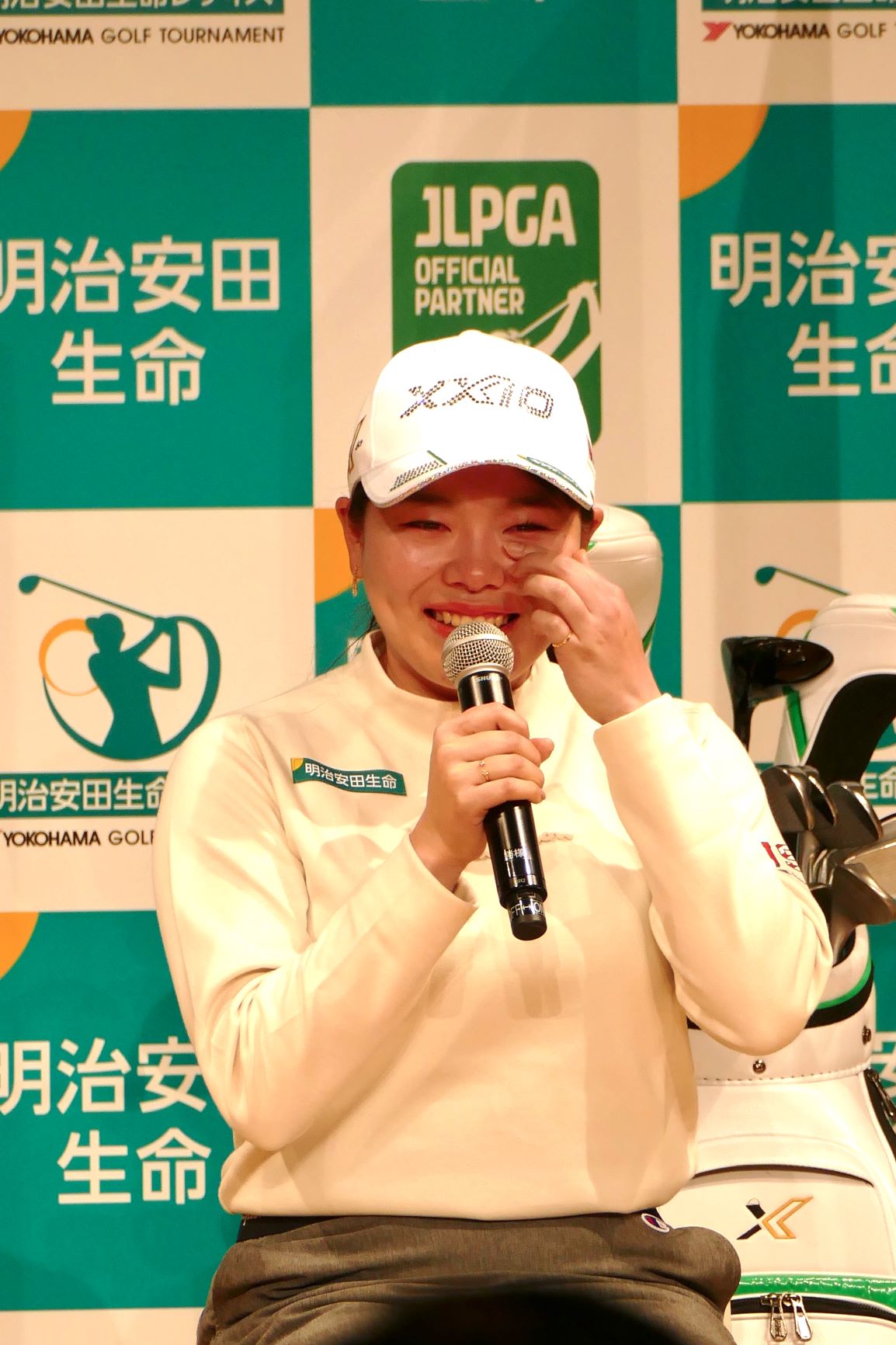 勝みなみプロ所属先契約会見で号泣！ | アース製薬 Dream Shot ～輝け