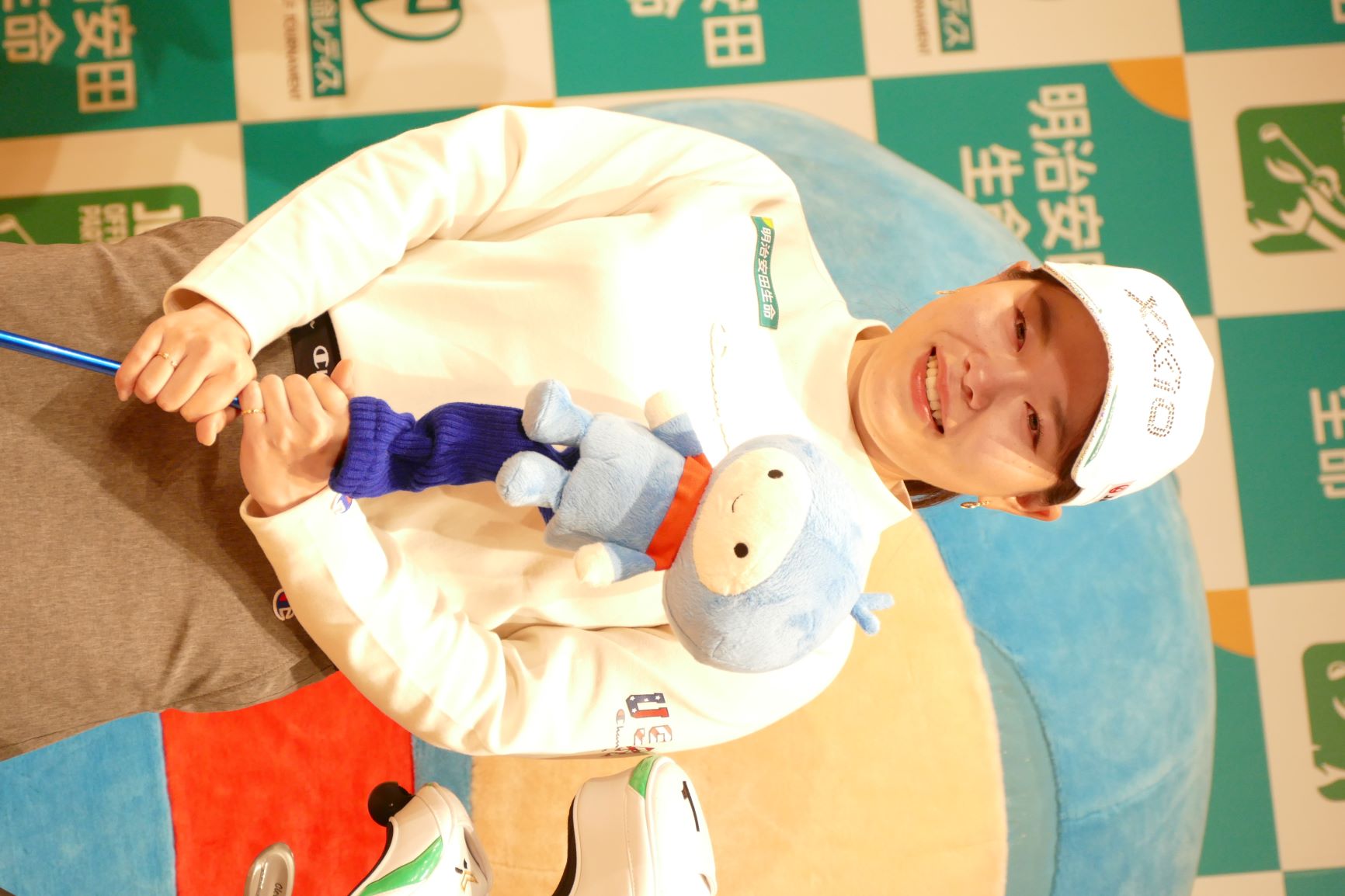 勝みなみプロ所属先契約会見で号泣！ | アース製薬 Dream Shot ～輝け