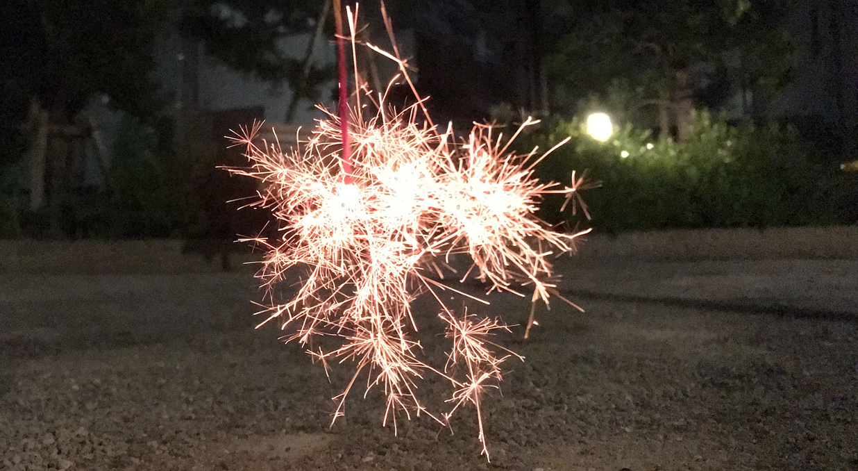 Vol.24 「線香花火」 東京都台東区 | DUNLOP presents みらい