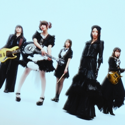 BAND-MAID 小鳩ミク&SAIKI