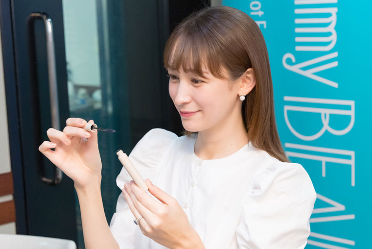 写真：introduce by SUMIRE & HIROMI