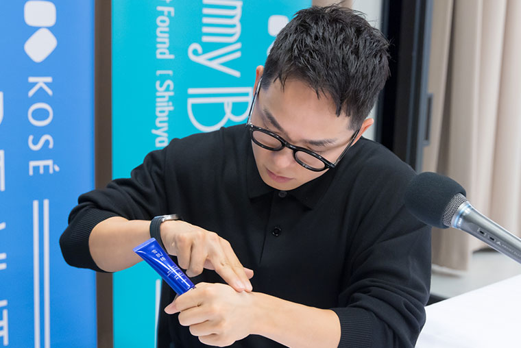 写真:introduce by SUMIRE & HIROMI