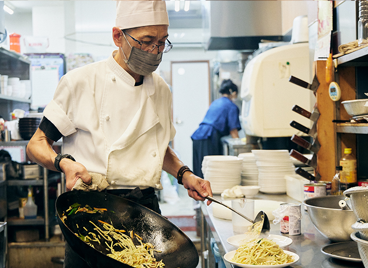 餃⼦菜館 勝ちゃん