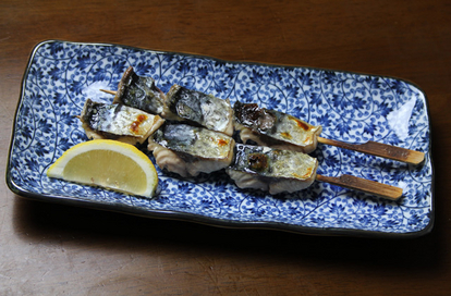 八戸前沖サバの串焼き 写真