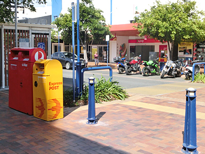 �I�[�X�g�����A�؍݋L