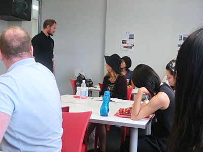 �I�[�X�g�����A�؍݋L