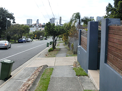 �I�[�X�g�����A�؍݋L