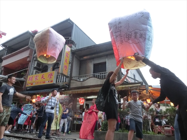 cimg5249_r.jpg cimg5249_r.jpg