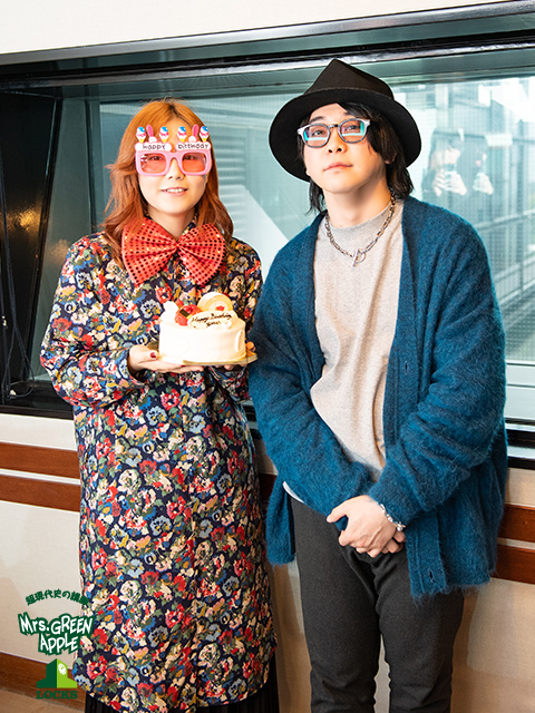 Dr 山中綾香直筆サイン入り】青と夏 Mrs. GREEN APPLE Dr 山中綾香直筆