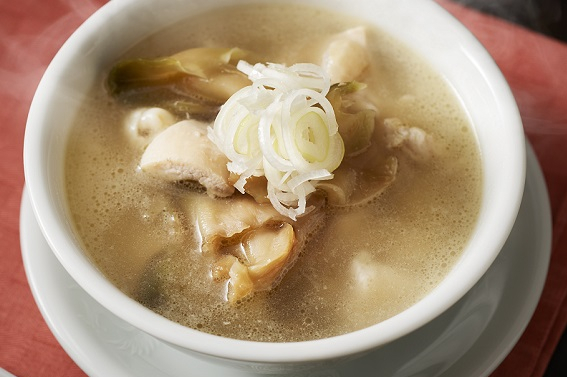 鶏肉と榨菜の旨みたっぷりスープ