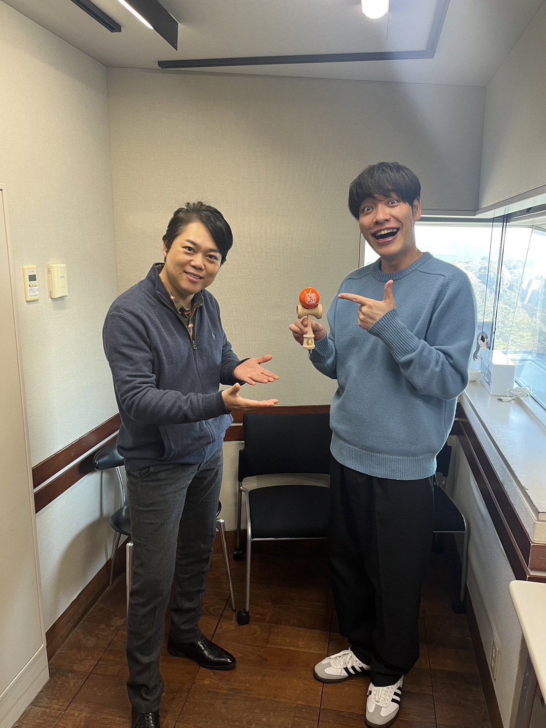 三山ひろしさんスタジオ写真1