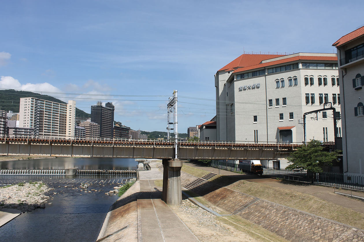 第二百六話 命がけでやる－【兵庫篇】作詞家・訳詞家 岩谷時子－