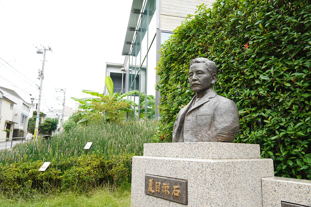 美品 辻和美 花 ガラスボウル 切り子 辻和美 ガラスボウル カキカキ