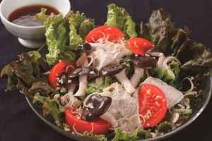 霜降りひらたけと冷豚しゃぶのサラダ