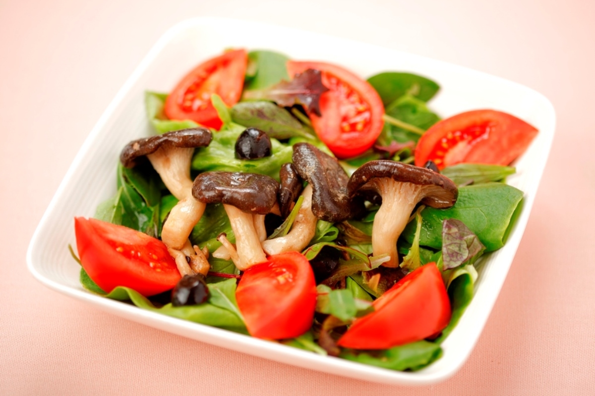 霜降りひらたけのイタリア風ヘルシーサラダ
