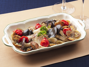 霜降りひらたけと魚介のアクアパッツァ