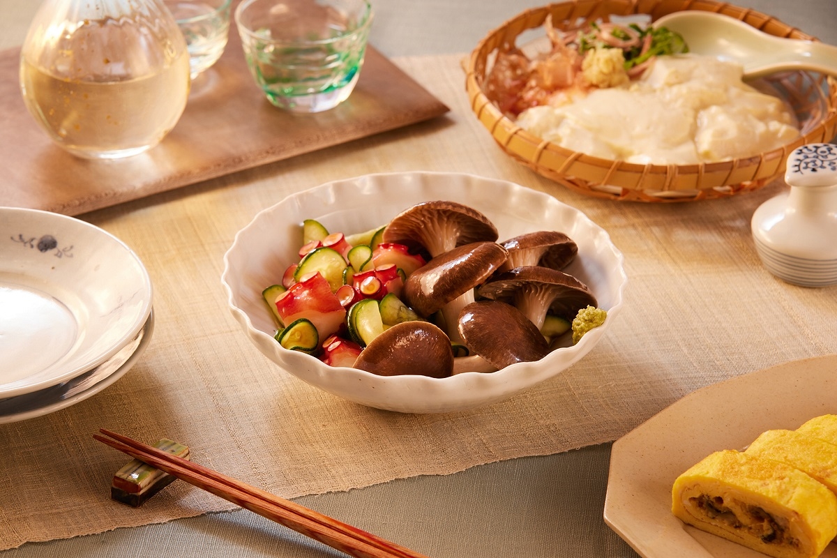 霜降りひらたけとズッキーニの“涼”酢の物