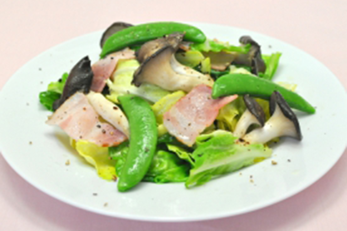 霜降りひらたけとキャベツのバター炒め