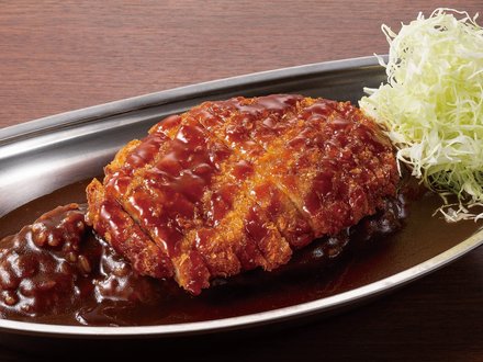 メッセージを送ってくださった方の中から抽選で毎月10名様に本格派ビーフカレー「アパ社長カレー・10個セット」プレゼント!